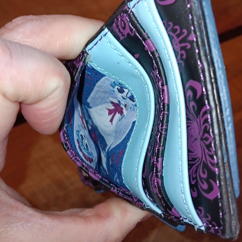 Rare Loungefly Haunted Mansion Exclusive Black Widow Bride Cardholder - Picture 8 of 14